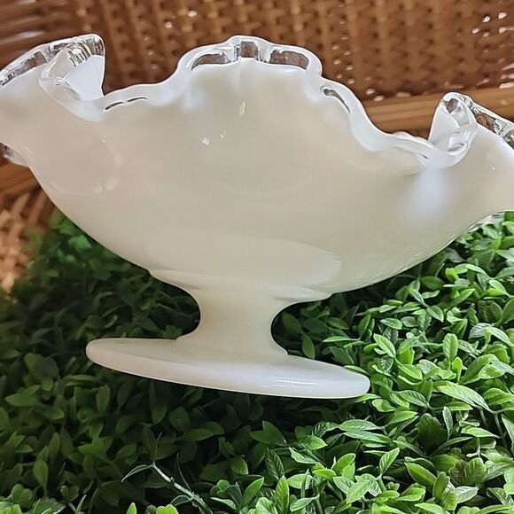 Vintage Silver Crested Fenton Milk Glass Bowl Pedestal Compote Coquette Bridal - Picture 7 of 10
